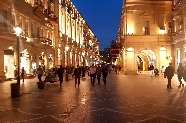Nizami Street Baku Walking Tour